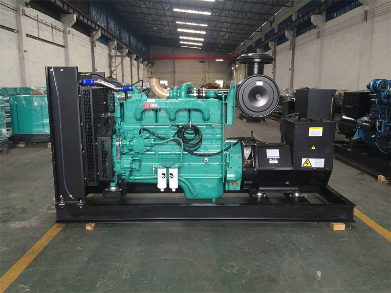 儋州如何判断一个电压表是否具有自动量程切换功能？