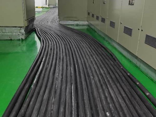 儋州如何根据理论计算公式计算温度对特定电压测量结果的影响？